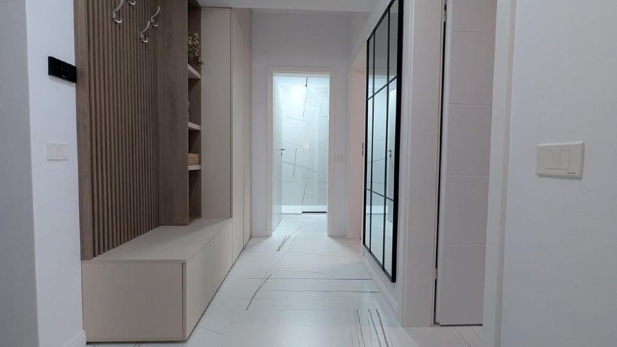Apartament cu 2 camere decomandat, mobilat în Metalurgiei