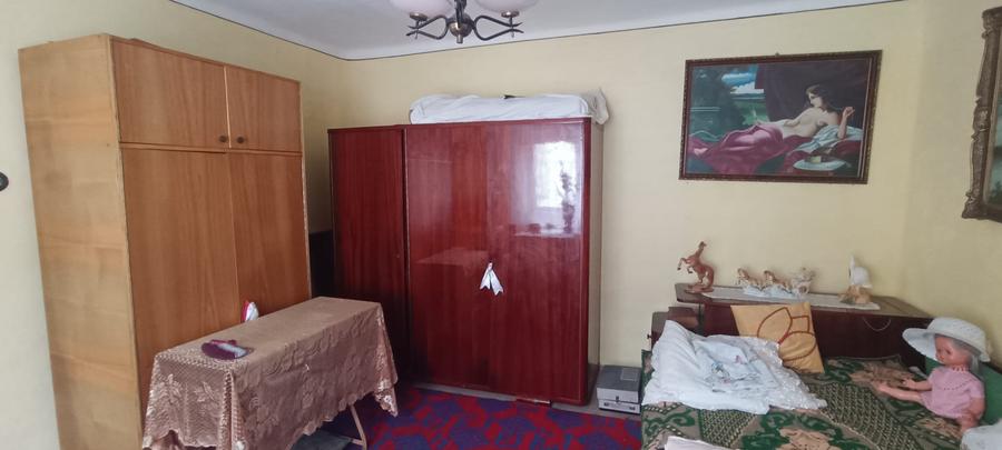 Casă cu 5 camere cu Canalizare în Inel II