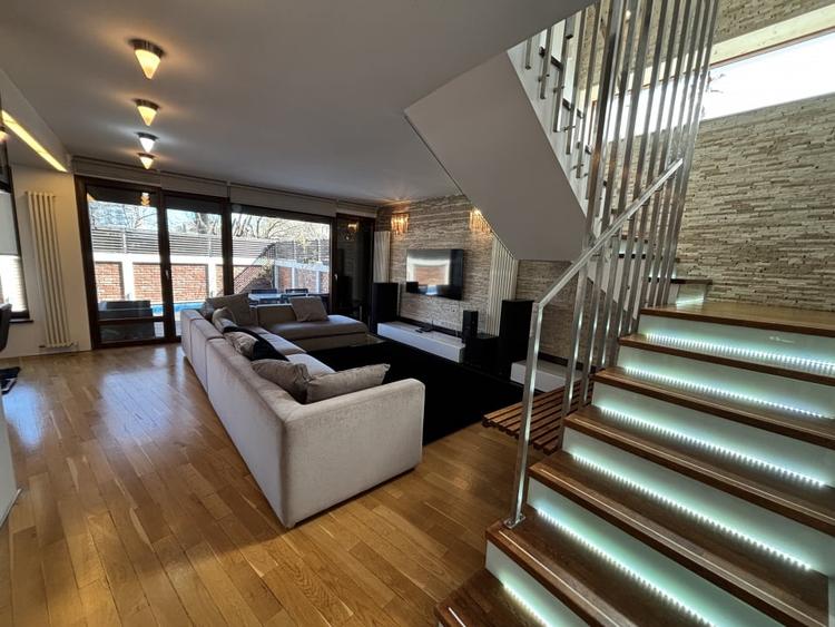 Vila Moderna - S+P+2 - Piscina Incalzita - Garaj - Andronache - 3