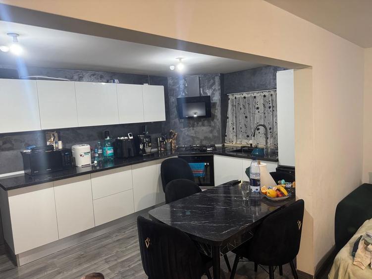 Apartament 4 camere! 85 mp utili! Complet renovat si mobilat! - 1