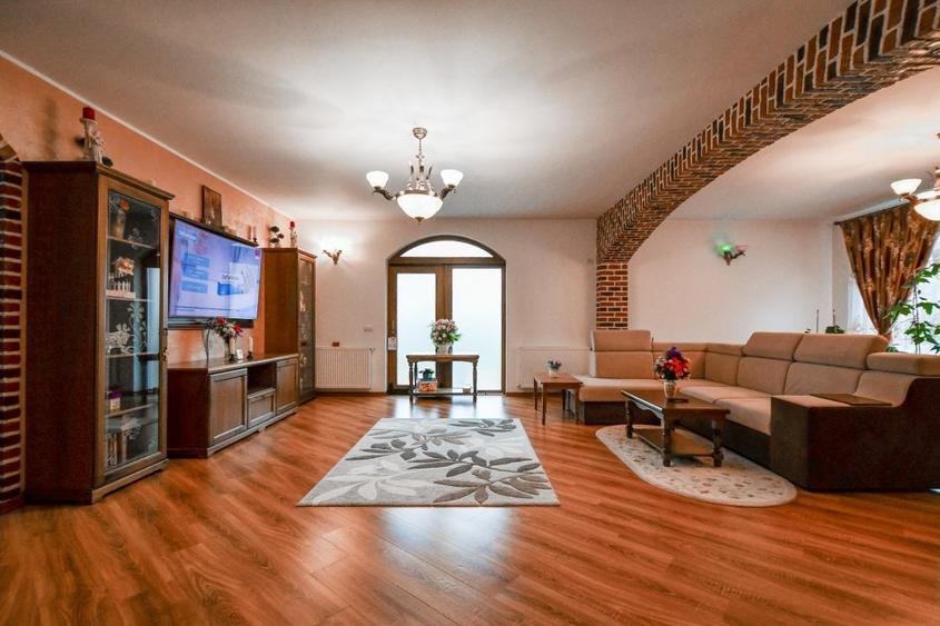 Vila independenta energetic cu teren 427mp pe colt COMISION 0% - 1