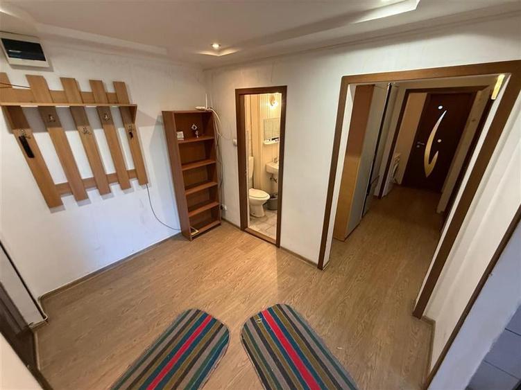 APARTAMENT 3 CAMERE, ETAJ 2, 1 DECEMBRIE - 2