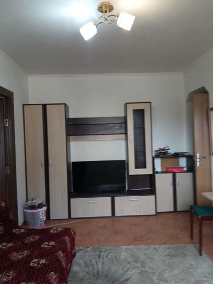 Inchiriere apartament et.1 - 5