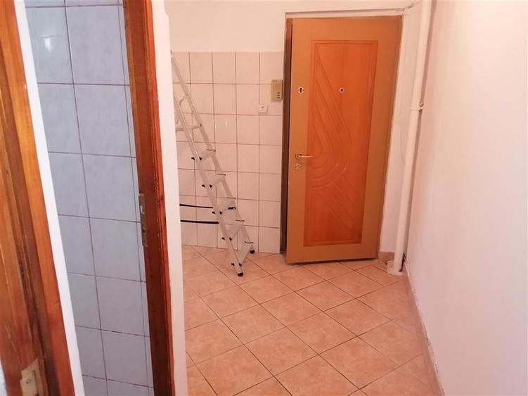 Etaj 1 cu Centrala Bloc Izolat - 4