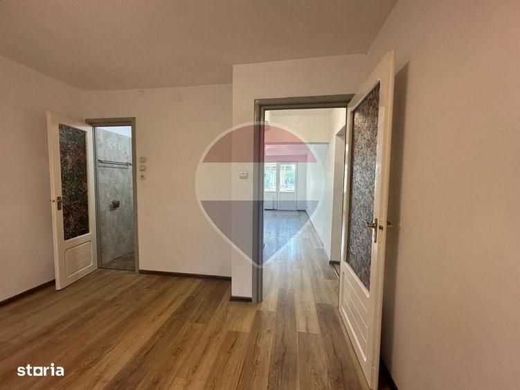 Apartament cu 4 camere în Craiter