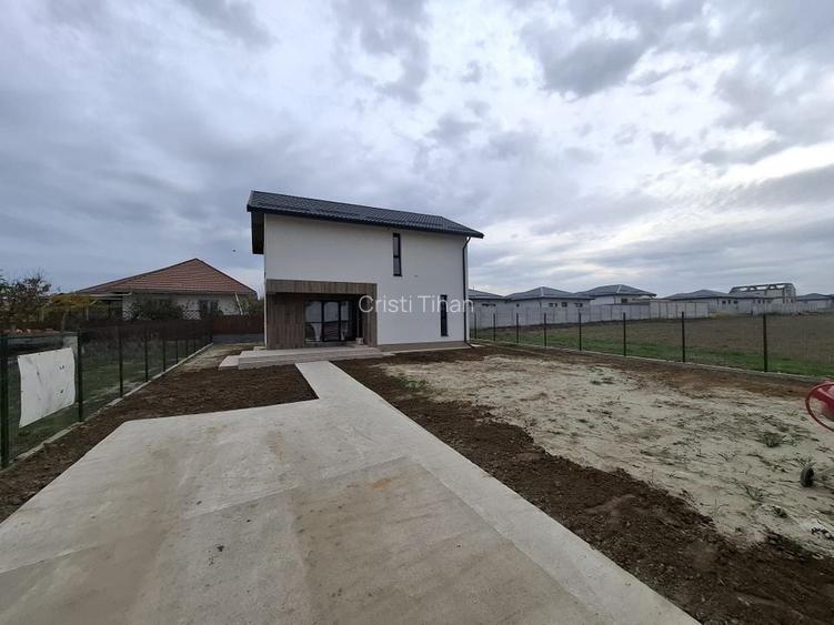 Casa 4 camere Comuna Berceni / Primaverii