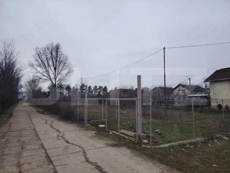Teren intravilan2700 mp | Deschidere 22 m | SAGRICOM - 1