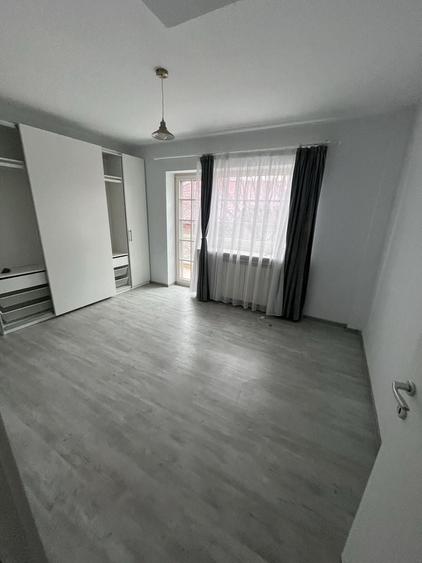 Vilă spațioasă, confort, intimitate și funcționalitate la standarde înalte - 2