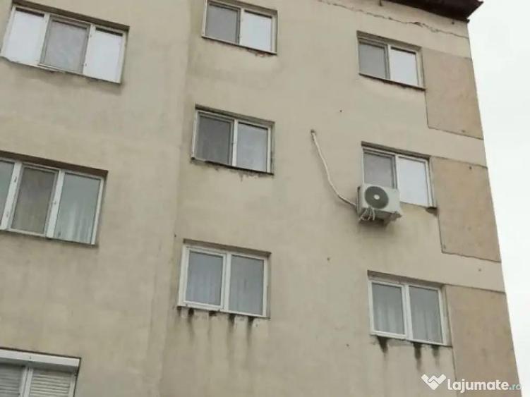 Apartament 3 camere, ultra central, Bals - 1