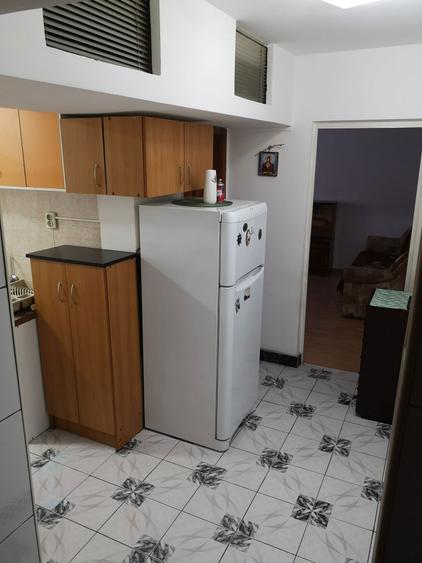 Inchiriez apartament cu 2 camere - 1