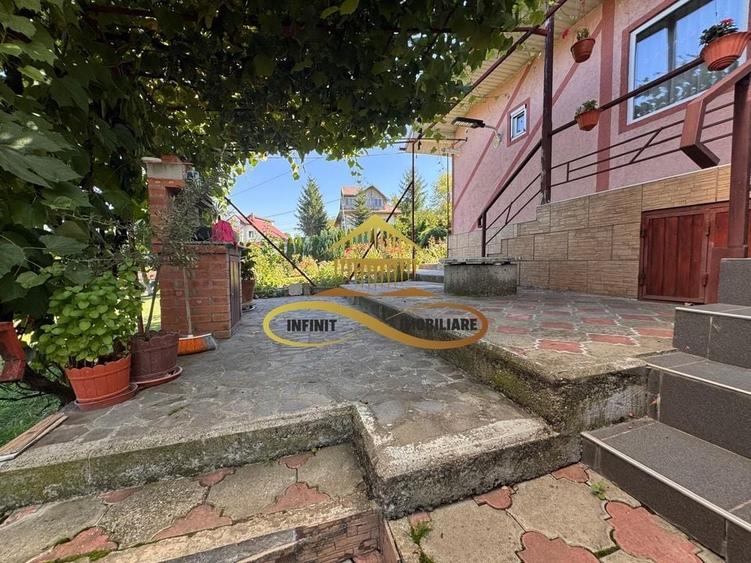 Casa si terasa de vanzare in Magura Bacau - 19