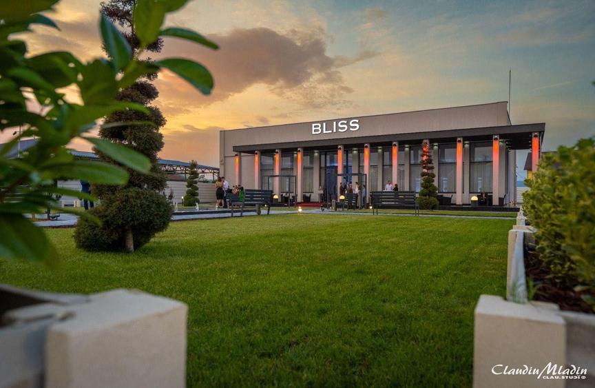 Imobil Comercial 4300 mp Vanzare/Inchiriere, Complet Utilat - 2