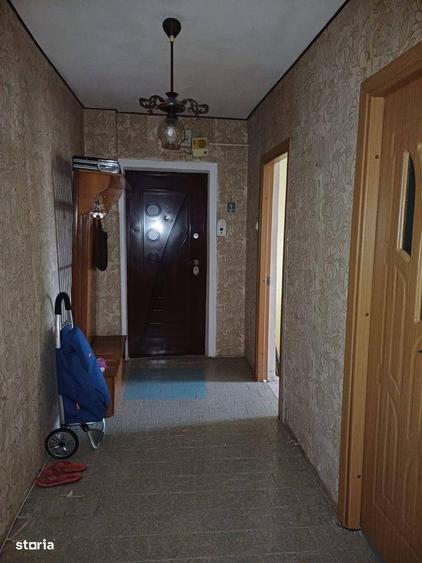 De vanzare apartament cu 3 camere,2 bai, 2 balcoane,situat in zona BCR - 8