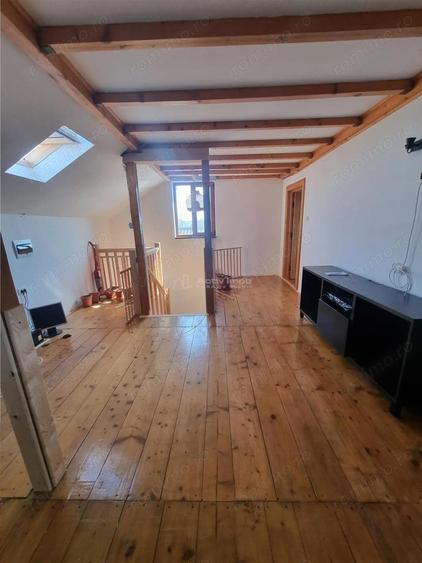 Casa-vila si teren in Nanov - 7