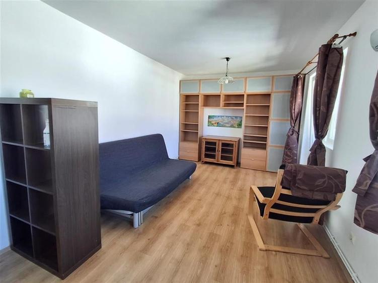 Apartament 3 camere 2 bai balcon zona Valea Aurie - 1