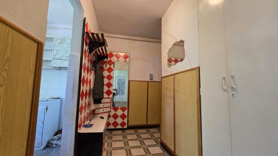 De vanzare apartament 2 camere Carpati 1 - 3