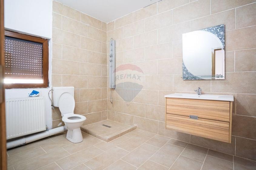 Casă individuală de Vânzare, 242mp utili+ teren de 380mp, în Pitești - 20