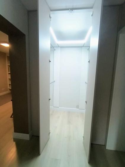 Apartament cu 4 camere decomandat în Central