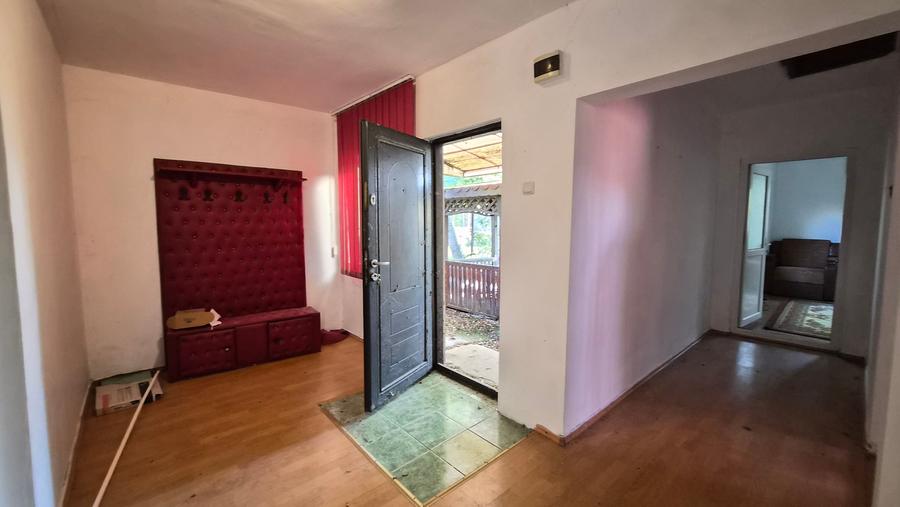 Valu lui Traian - teren 400 mp + casa 3 camere (72 mp ) /necesita renovare - 11