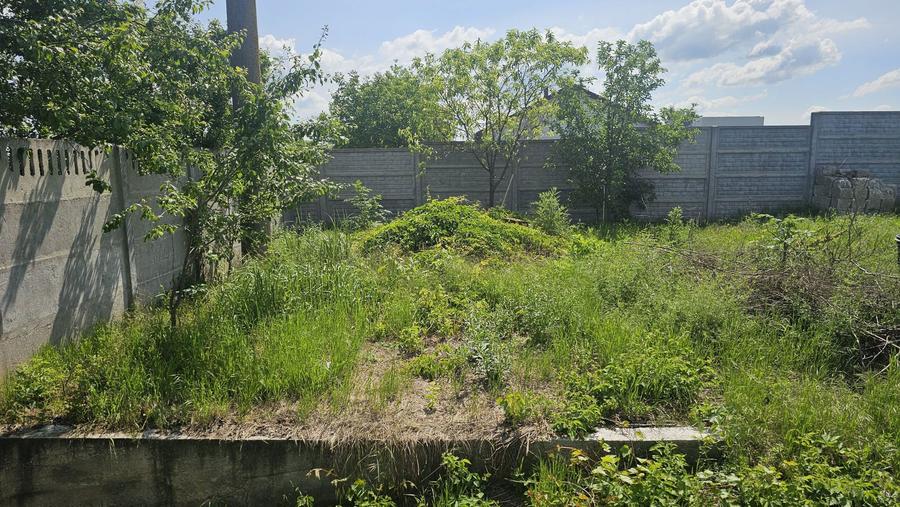 Vand teren In Comuna petrechioaia , sat surlari - 3