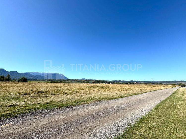 Teren intravilan parcelabil, priveliște spre munți, Sohodol, Bran - 8