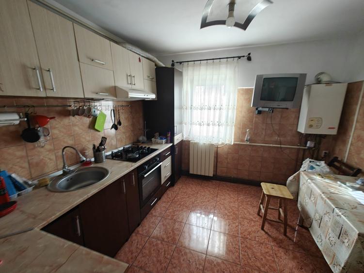 Apartament cu 3 camere ~ zona Dorobanti 1 ~ decomandat ~ 2 balcoane ~ renovat - 10