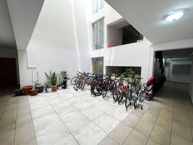 Apartament 3 camere de inchiriat, Cartierul Solar, loc de parcare - 36