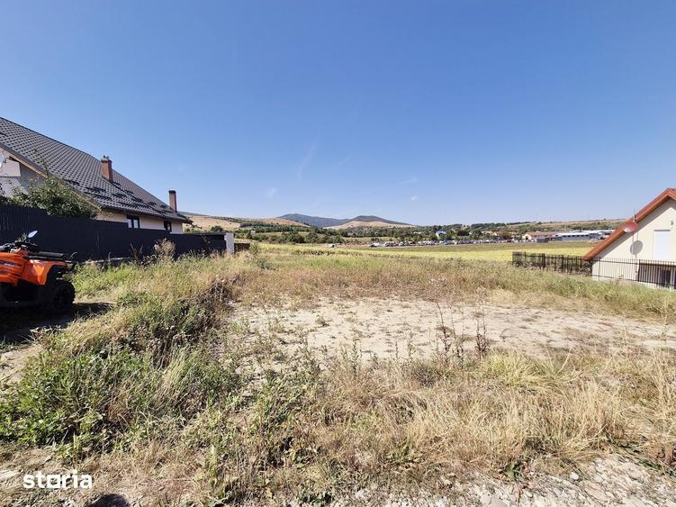 Teren de 450 mp, în Gârcina