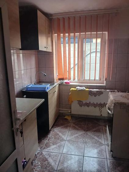 Casa de vanzare in Valu lui Traian, pe partea dreapta dinspre Constanta - 2