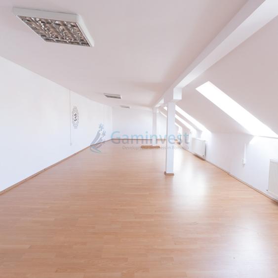 Spațiu comercial, de 382 mp, în Central
