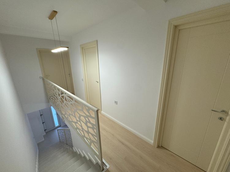 CASA DUPLEX MOBILATA SI UTILATA ZONA CENTRALA STR. PALTINIS NR 52 - 8