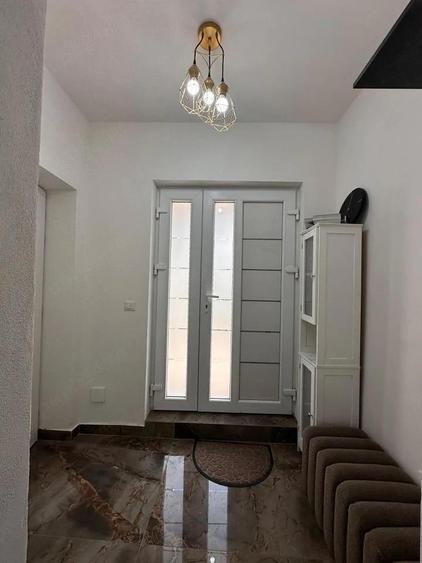 De vanzare casa construita din caramida, renovata, mobilata ?i utilata, zona Parcului 79.000euro - 14