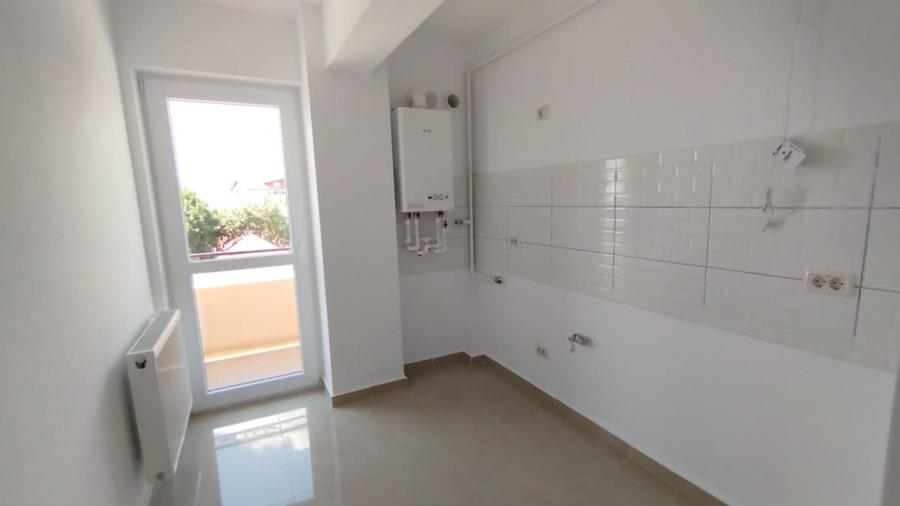 APARTAMENT 2 CAMERE, DECOMANDAT, BLOC NOU, ETAJ INTERMEDIAR - 1