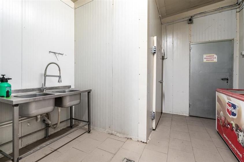 PANTELIMON BIRUINTEI,SPATIU COMERCIAL ,6 CAMERE,180 MP,CARMANGERIE - 17