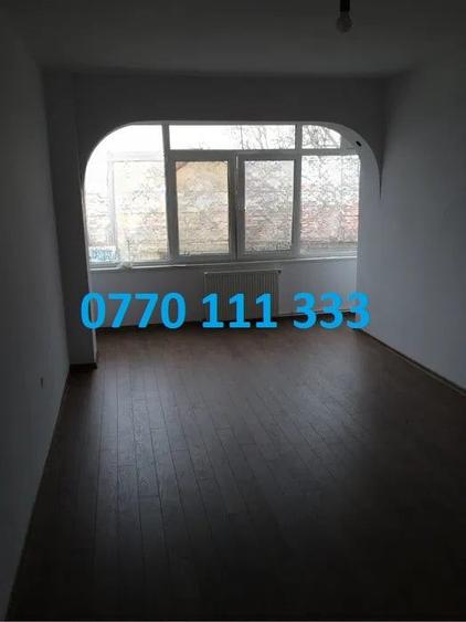 Apartament 3 camere zona Calarasilor, etaj intermediar, balcon 12mp - 1