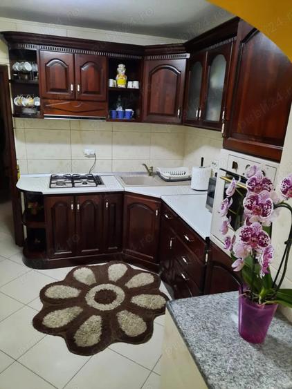 Vand apartament cu 3 camere, Pa?cani, zona deal - 6