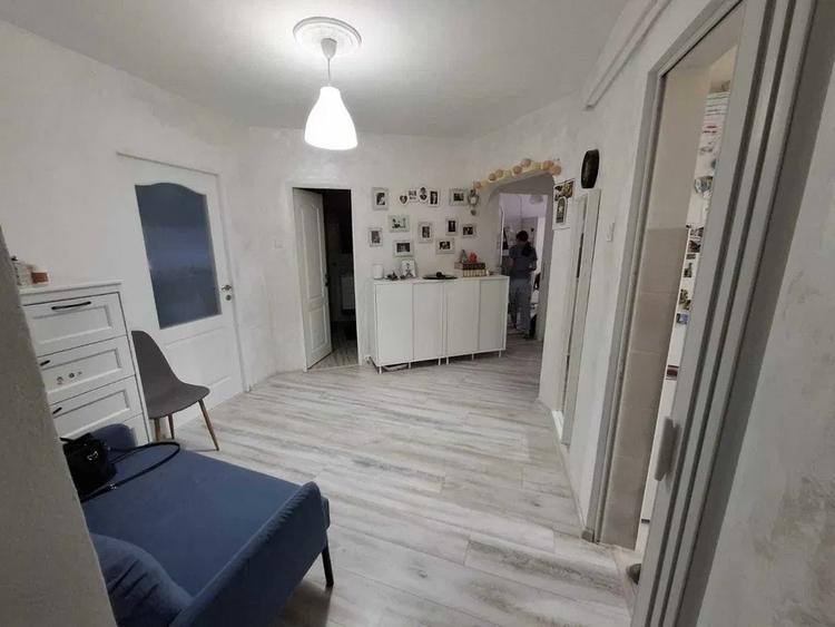 Apartament de 3 camere, etajul 3/4, zona Tudor Vladimirescu - 5