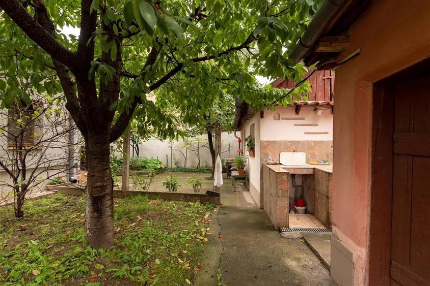 RECO, Casa cu dublu front, ie?ire la 2 strazi, Zona Iosia,  singur in curte, ter - 24