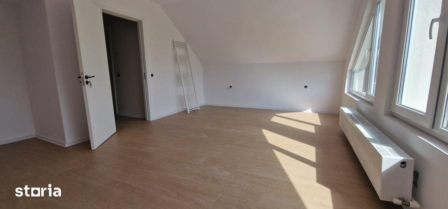 Casă cu 4 camere cu Teren 280 Mp în Lumina
