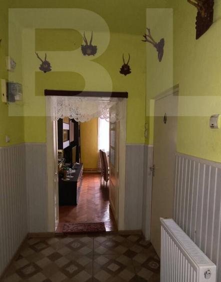 Vand casa la Nadrag zona linistita foarte aproape de centru - 2