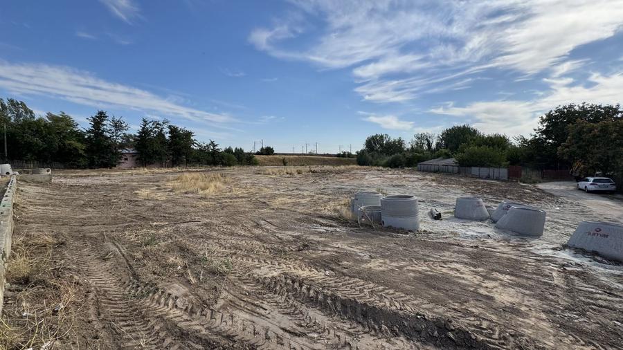 Teren Draganesti-Olt la soseaua principala N Titulescu - 8