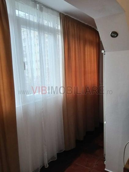 Garsoniera, etaj 4/10, bloc mixt,  mobilat si utilat complet - 2