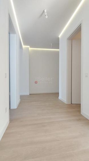 Penthouse cu 5 camere decomandat în Astra