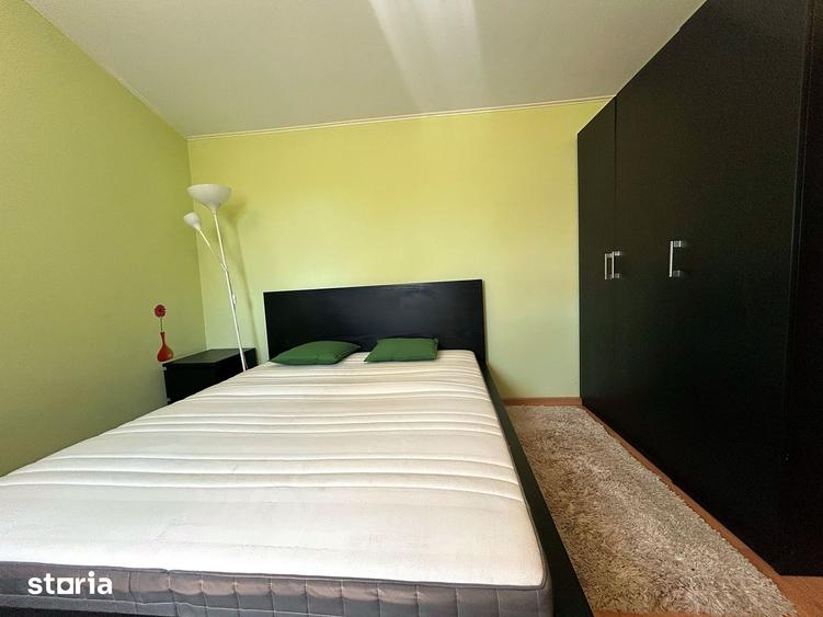 Casă cu 7 camere cu Teren 378 Mp în Vest
