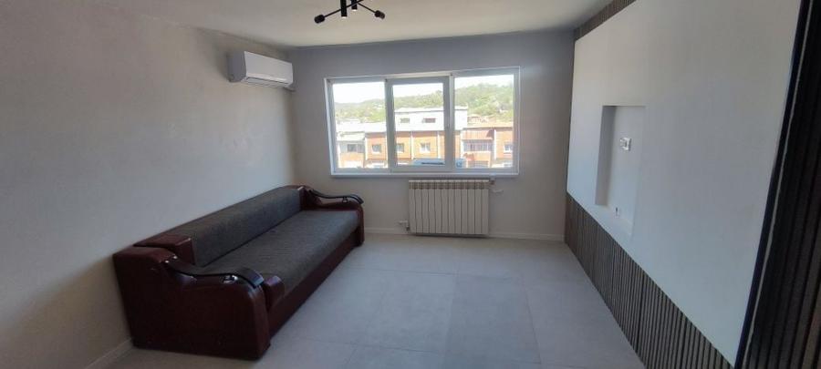 Apartament cu 2 camere decomandat în Exterior Vest