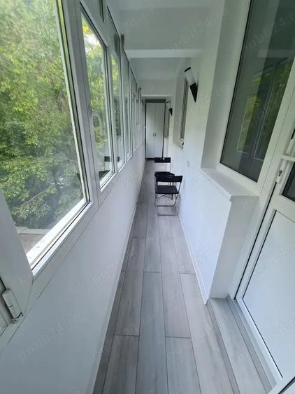 Apartament cu 3 camere decomandat în Tineretului