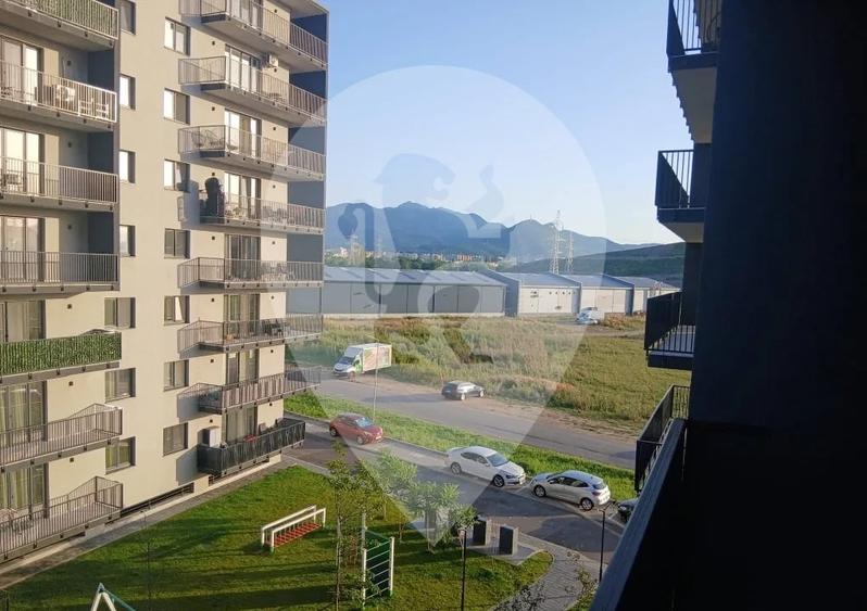 Apartament cu 3 camere decomandat în Triaj