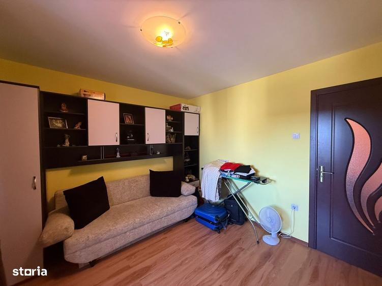Apartament cu 2 camere decomandat în Liliacului