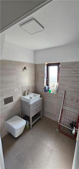 Duplex cu 4 camere cu Canalizare în Giroc
