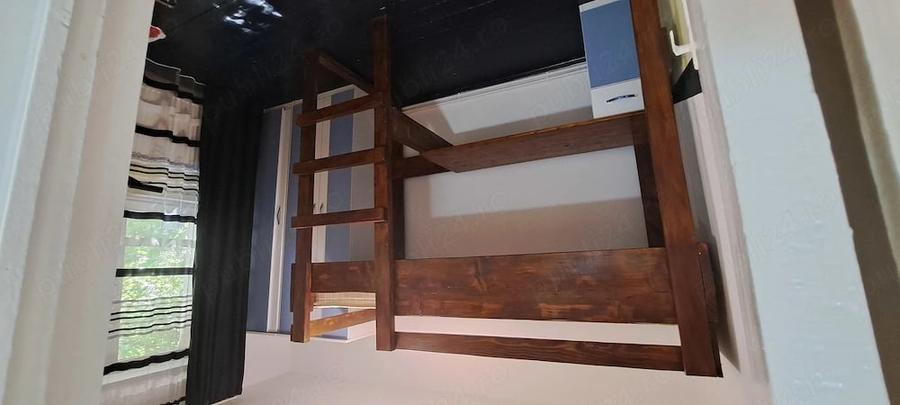 Apartament cu 3 camere semidecomandat în Exterior Vest